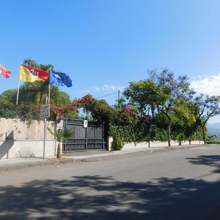 Villa Delle Vacanzeフィウメフレッド・ディ・シチーリア エクステリア 写真