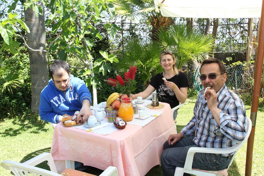 Villa Delle Vacanzeフィウメフレッド・ディ・シチーリア エクステリア 写真